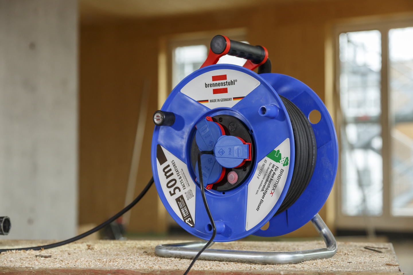 Enrouleur Câble Automatique Brennenstuhl 9+2m - IP20 - Câble Caoutchouc Noir
