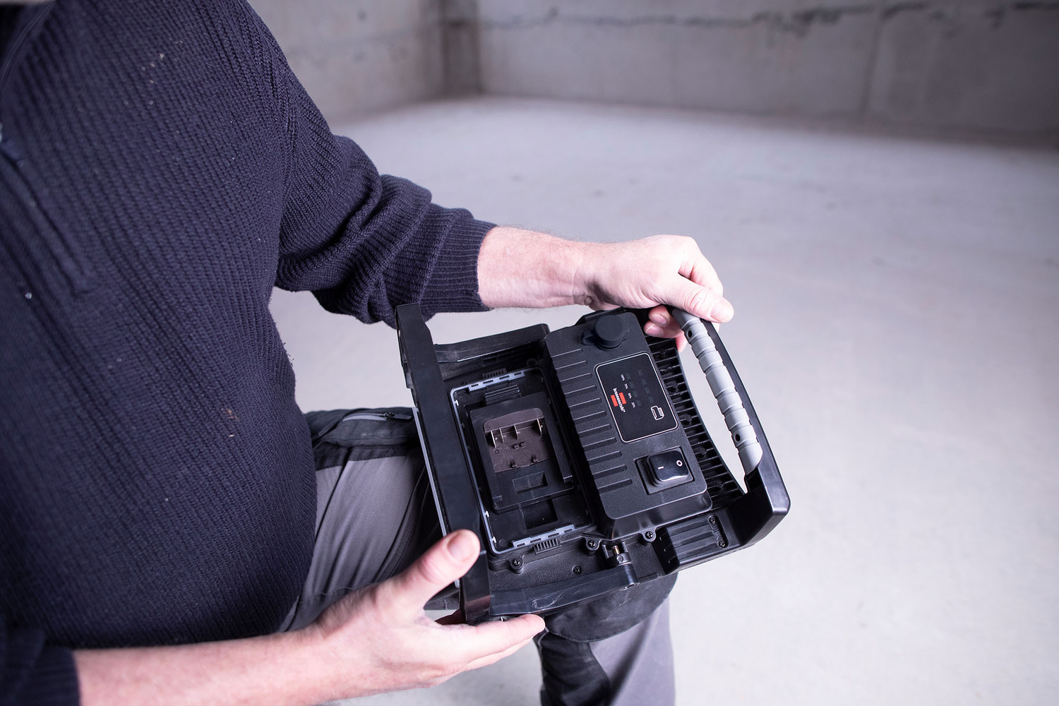 Faro LED Mobile Einhell BS-1173140600 - Compatibile Con Batterie 18V, IP65, Telescopico