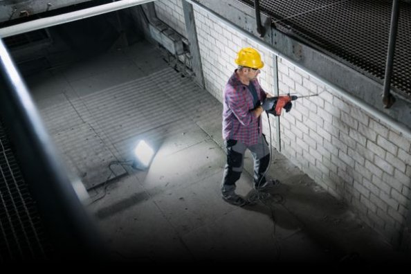 Foco de construcción LED para una luz de trabajo sin deslumbramiento