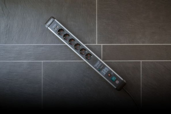Regletas de enchufes con protección contra sobretensiones de la línea Premium-Protect